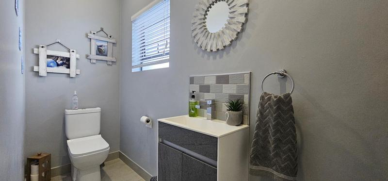 4 Bedroom Property for Sale in Myburgh Park Western Cape